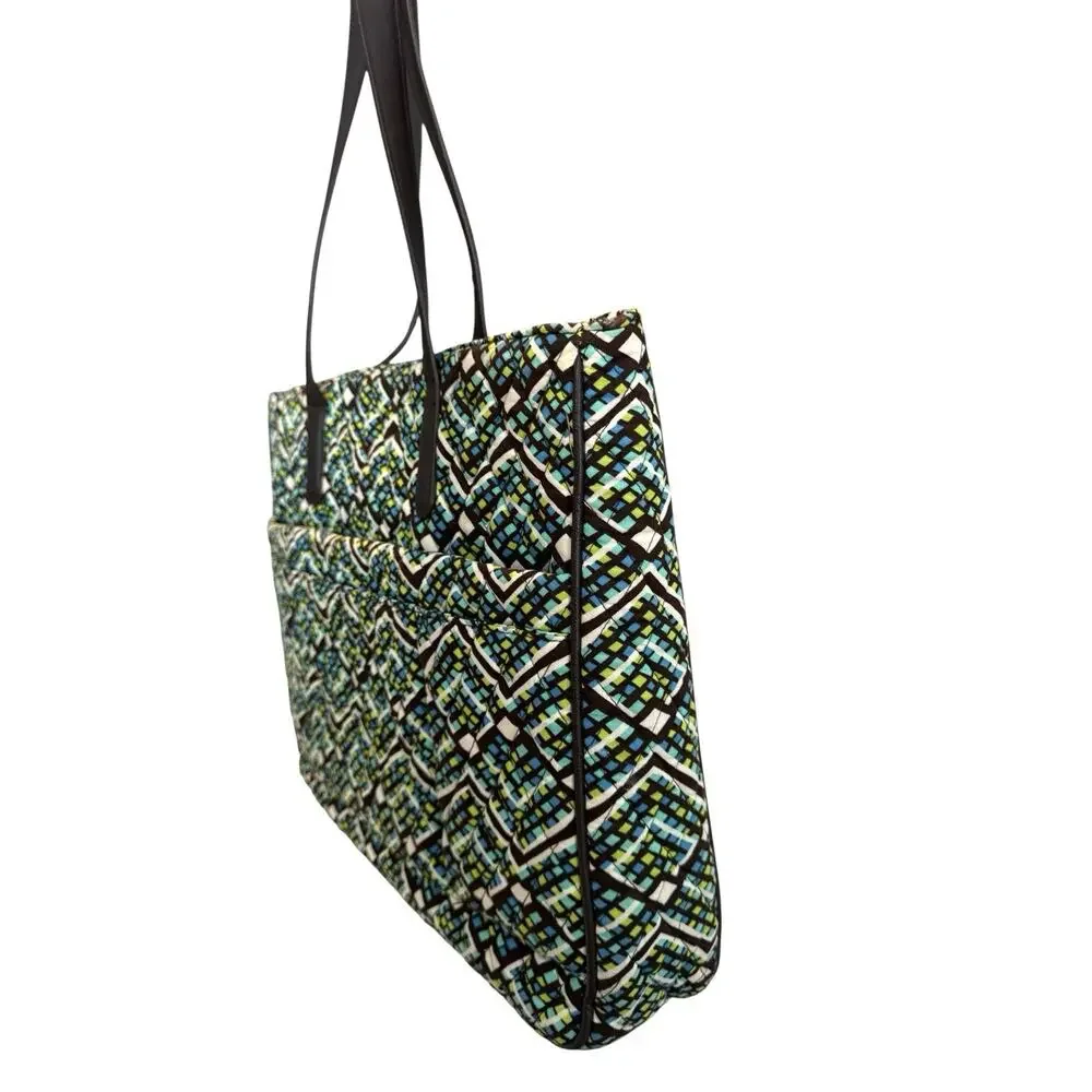 Vera Bradley Iconic Commuter Tote Padded Laptop Sleeve in Rainforest Pattern EUC